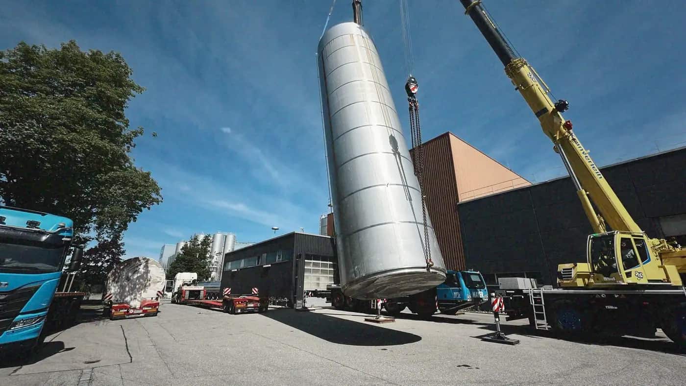 Full Production-Hall Clear-Out & Overseas Equipment Export